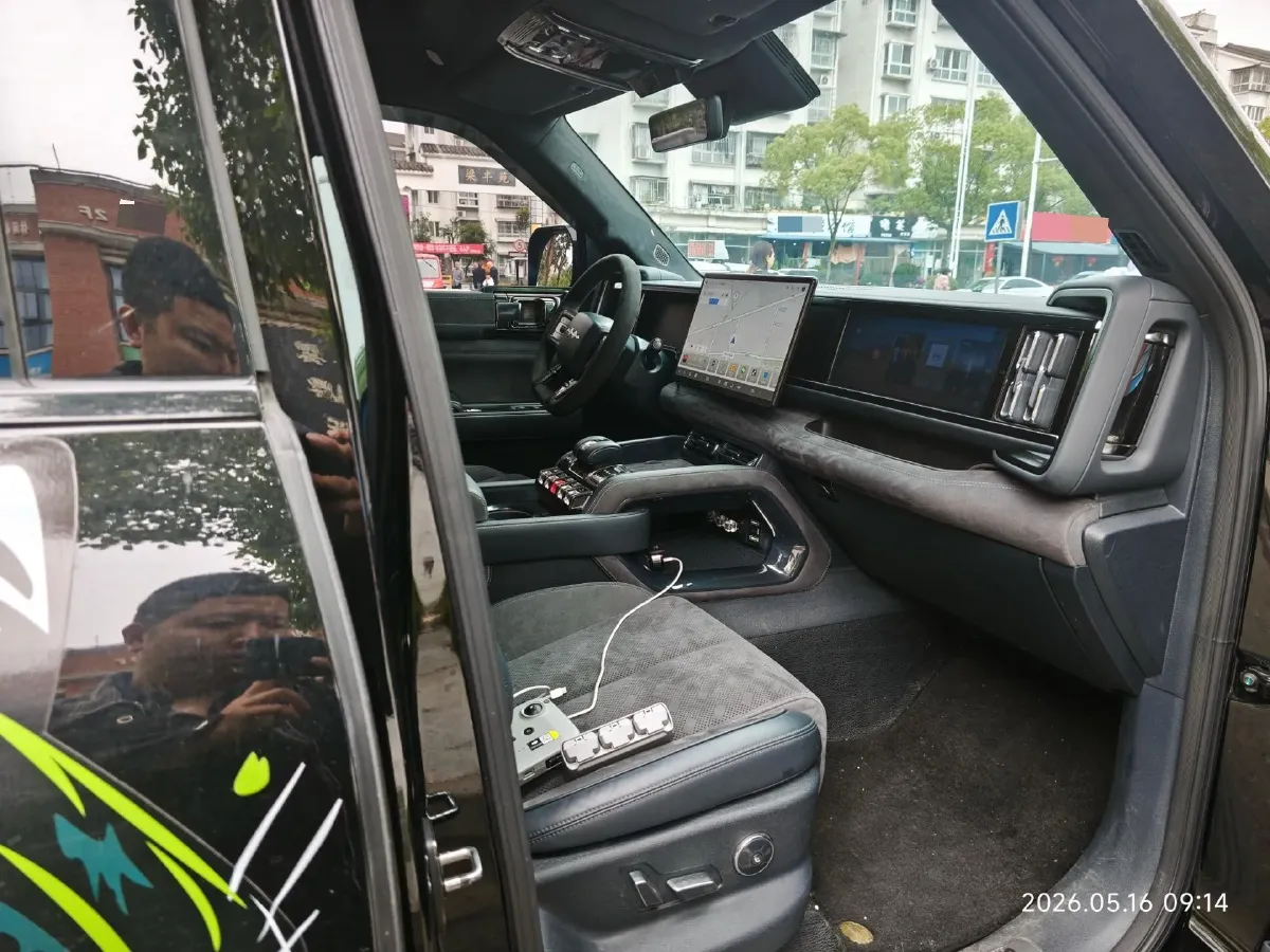 2024 FangChengBao Bao 5 1.5T 194HP L4 E-CVT PHEV 31.8KWH,autocango,china used car exporter,china ev exporter,chinese used car exporter,chinese used ev exporter