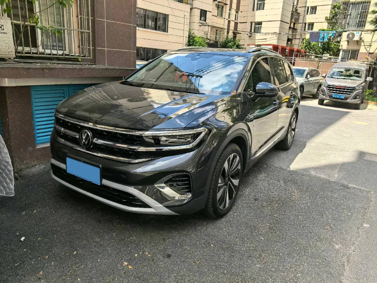 2023 Volkswagen Talagon 2.0T 220HP L4 7DCT,autocango,china used car exporter,china ev exporter,chinese used car exporter,chinese used ev exporter