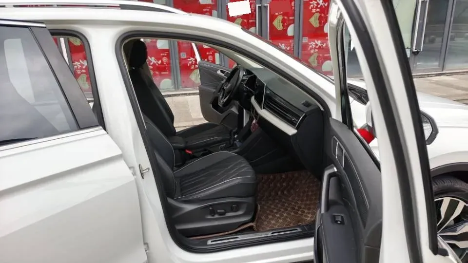 2023 Volkswagen Tiguan L 2.0T 186HP L4 7DCT,autocango,china used car exporter,china ev exporter,chinese used car exporter,chinese used ev exporter