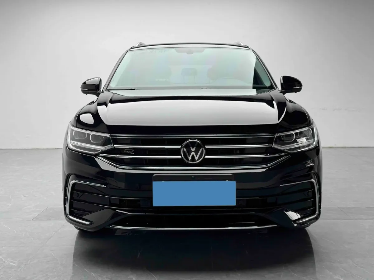 2024 Volkswagen Tiguan L 2.0T 186HP L4 7DCT,autocango,china used car exporter,china ev exporter,chinese used car exporter,chinese used ev exporter