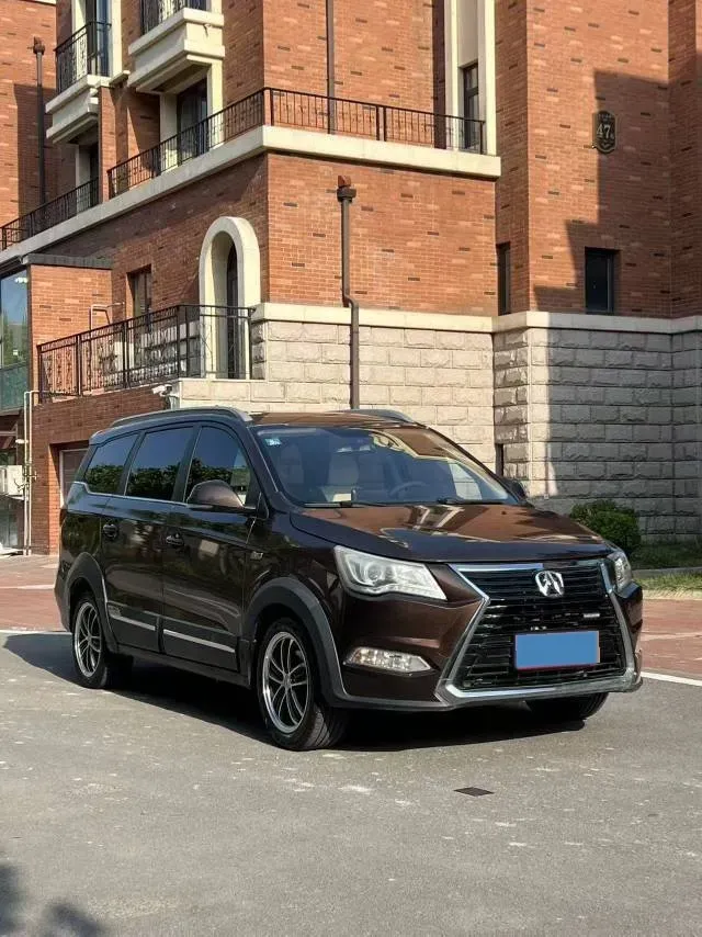 2017 BAIC WeiWang M60 1.5T 150HP L4 CVT,autocango,china used car exporter,china ev exporter,chinese used car exporter,chinese used ev exporter