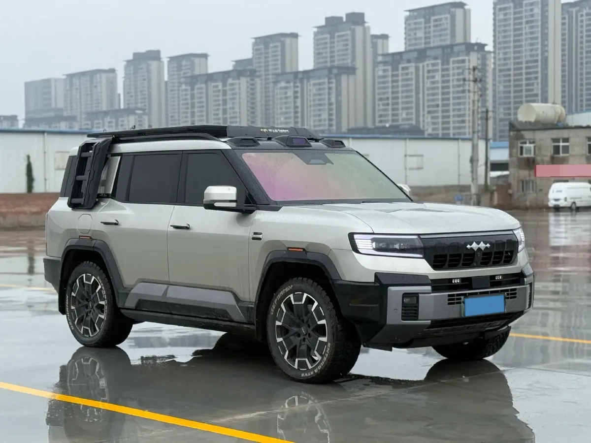 2025 FangChengBao Bao 8 2.0T 245HP L4 E-CVT PHEV 36.8KWH,autocango,china used car exporter,china ev exporter,chinese used car exporter,chinese used ev exporter