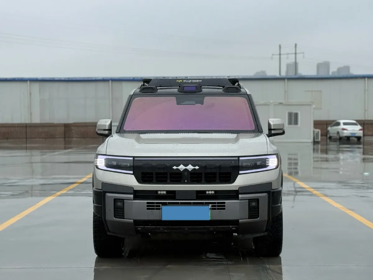 2025 FangChengBao Bao 8 2.0T 245HP L4 E-CVT PHEV 36.8KWH,autocango,china used car exporter,china ev exporter,chinese used car exporter,chinese used ev exporter