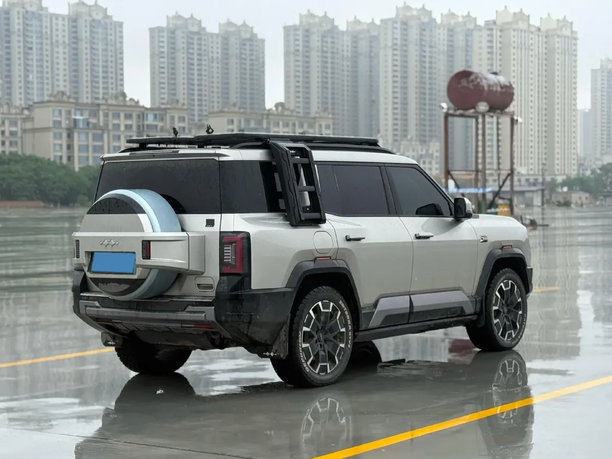 2025 FangChengBao Bao 8 2.0T 245HP L4 E-CVT PHEV 36.8KWH,autocango,china used car exporter,china ev exporter,chinese used car exporter,chinese used ev exporter