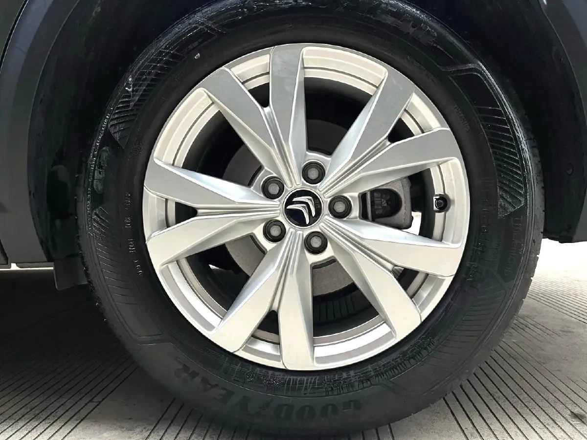 2023 Geely Galaxy L7 1.5T 163HP L4 3DHT PHEV 9.11KWH,autocango,china used car exporter,china ev exporter,chinese used car exporter,chinese used ev exporter