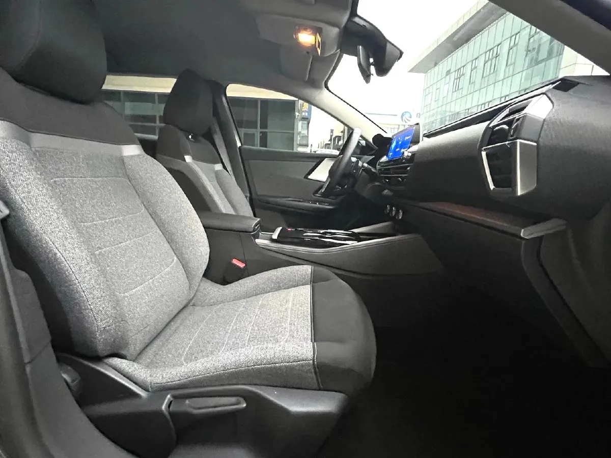 2023 Geely Galaxy L7 1.5T 163HP L4 3DHT PHEV 9.11KWH,autocango,china used car exporter,china ev exporter,chinese used car exporter,chinese used ev exporter