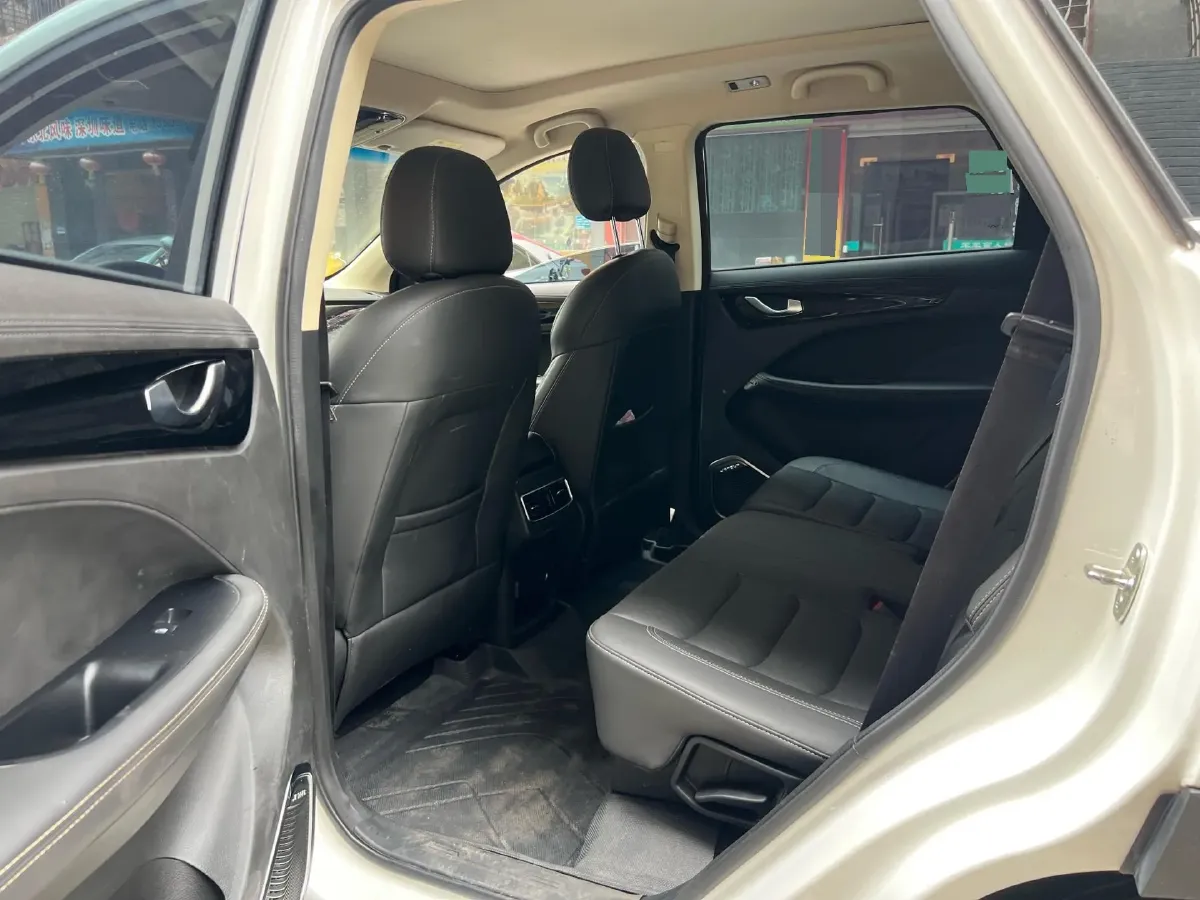 2019 Jetour X90 1.6T 197HP L4 7DCT,autocango,china used car exporter,china ev exporter,chinese used car exporter,chinese used ev exporter