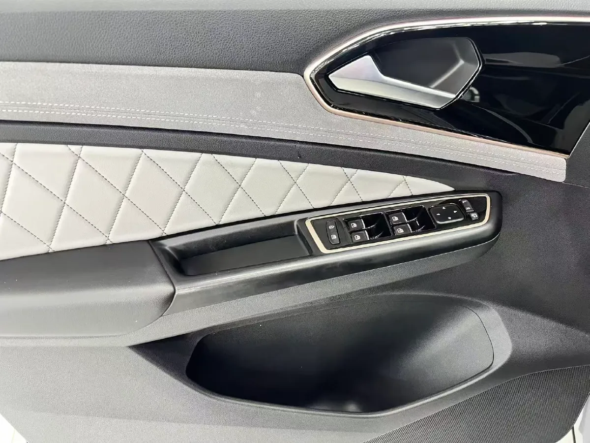 2023 Jetta VS7 1.4T 150HP L4 6AT,autocango,china used car exporter,china ev exporter,chinese used car exporter,chinese used ev exporter