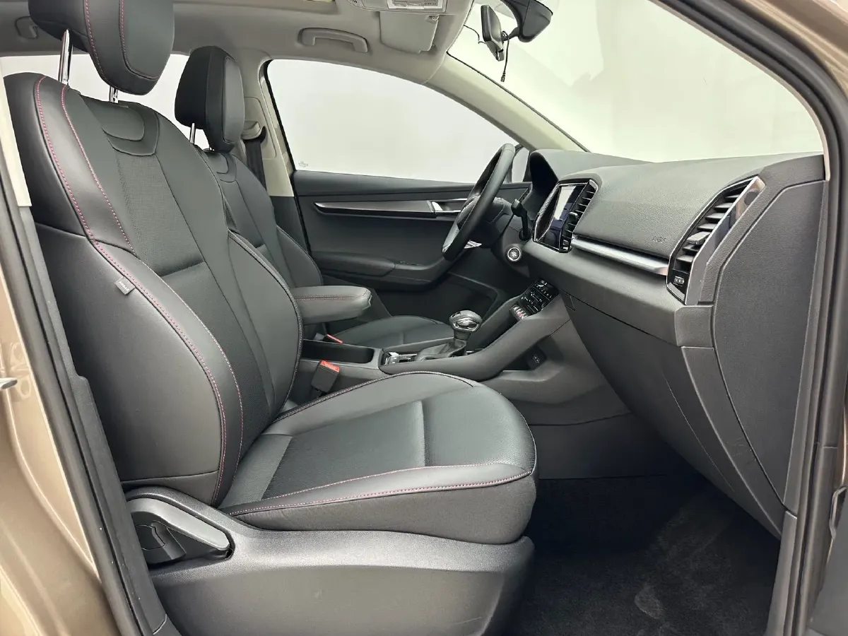 2022 Skoda Karoq 1.4T 150HP L4 7DCT,autocango,china used car exporter,china ev exporter,chinese used car exporter,chinese used ev exporter