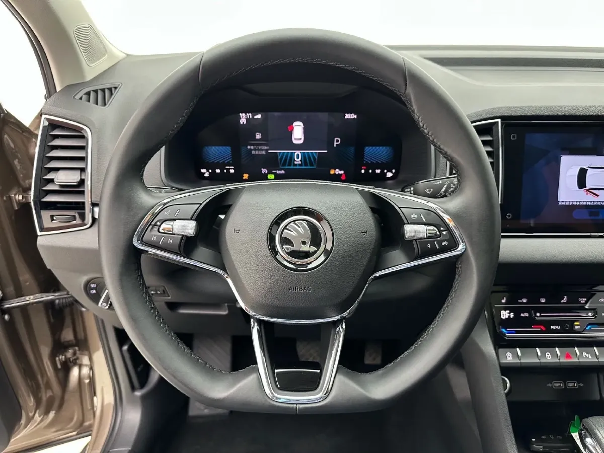 2022 Skoda Karoq 1.4T 150HP L4 7DCT,autocango,china used car exporter,china ev exporter,chinese used car exporter,chinese used ev exporter