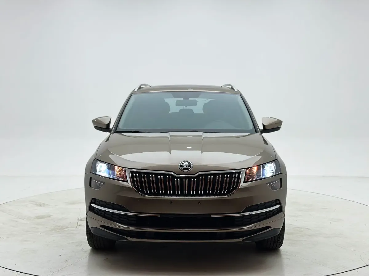 2022 Skoda Karoq 1.4T 150HP L4 7DCT,autocango,china used car exporter,china ev exporter,chinese used car exporter,chinese used ev exporter