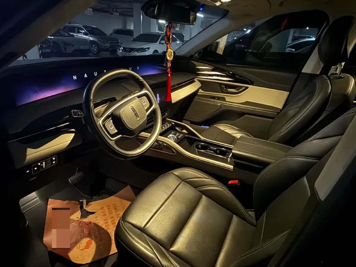 2025 Lincoln Nautilus 2.0T 282HP L4 E-CVT Hybrid,autocango,china used car exporter,china ev exporter,chinese used car exporter,chinese used ev exporter
