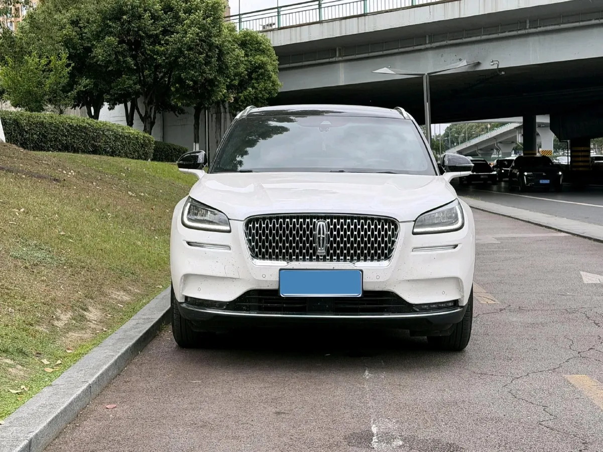 2021 Lincoln Corsair 2.0T 245HP L4 8AT,autocango,china used car exporter,china ev exporter,chinese used car exporter,chinese used ev exporter