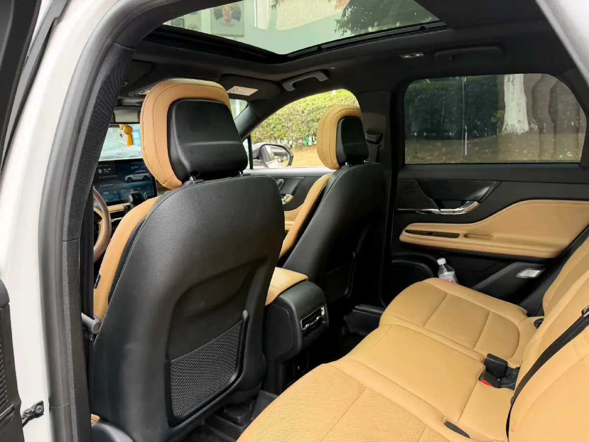 2021 Lincoln Corsair 2.0T 245HP L4 8AT,autocango,china used car exporter,china ev exporter,chinese used car exporter,chinese used ev exporter