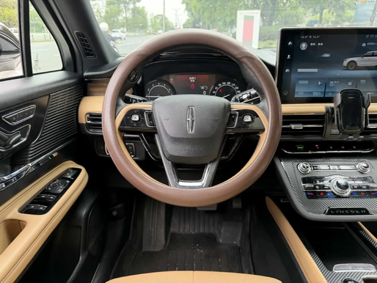 2021 Lincoln Corsair 2.0T 245HP L4 8AT,autocango,china used car exporter,china ev exporter,chinese used car exporter,chinese used ev exporter