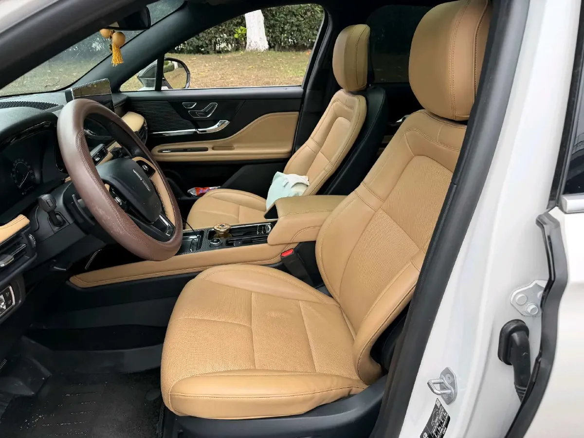 2021 Lincoln Corsair 2.0T 245HP L4 8AT,autocango,china used car exporter,china ev exporter,chinese used car exporter,chinese used ev exporter
