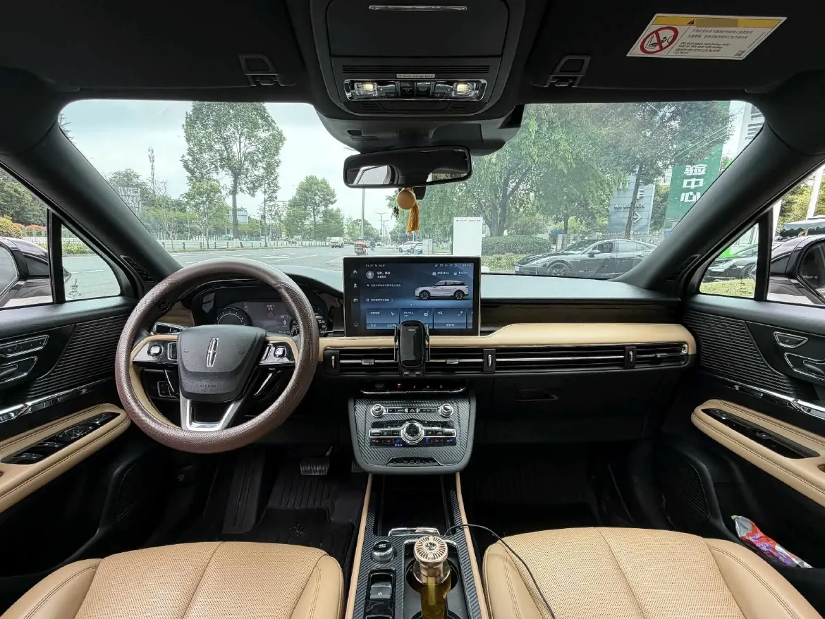 2021 Lincoln Corsair 2.0T 245HP L4 8AT,autocango,china used car exporter,china ev exporter,chinese used car exporter,chinese used ev exporter