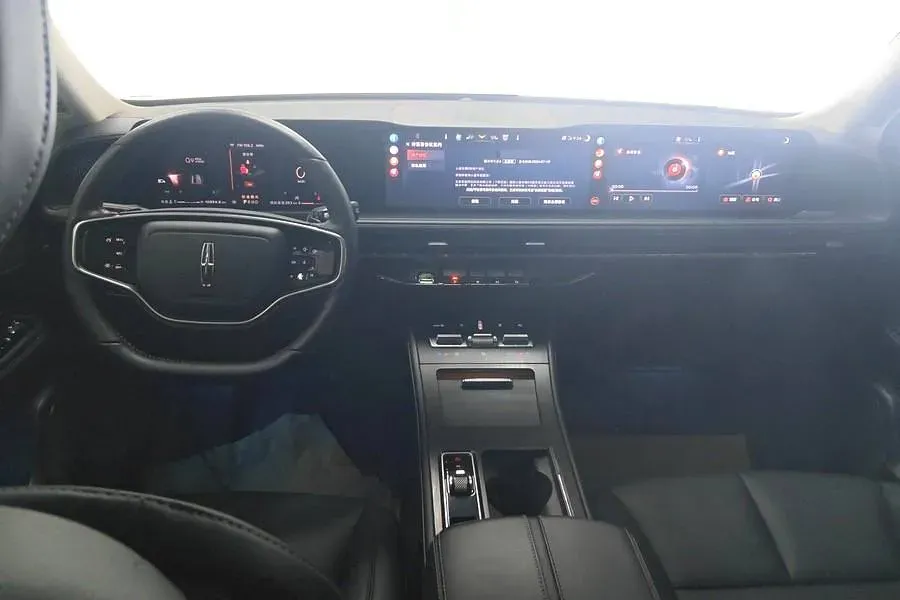 2024 Lincoln Corsair 2.0T 261HP L4 8AT,autocango,china used car exporter,china ev exporter,chinese used car exporter,chinese used ev exporter