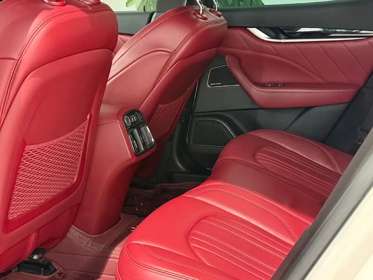 2021 Maserati Levante 3.0T 350HP V6 8AT,autocango,china used car exporter,china ev exporter,chinese used car exporter,chinese used ev exporter