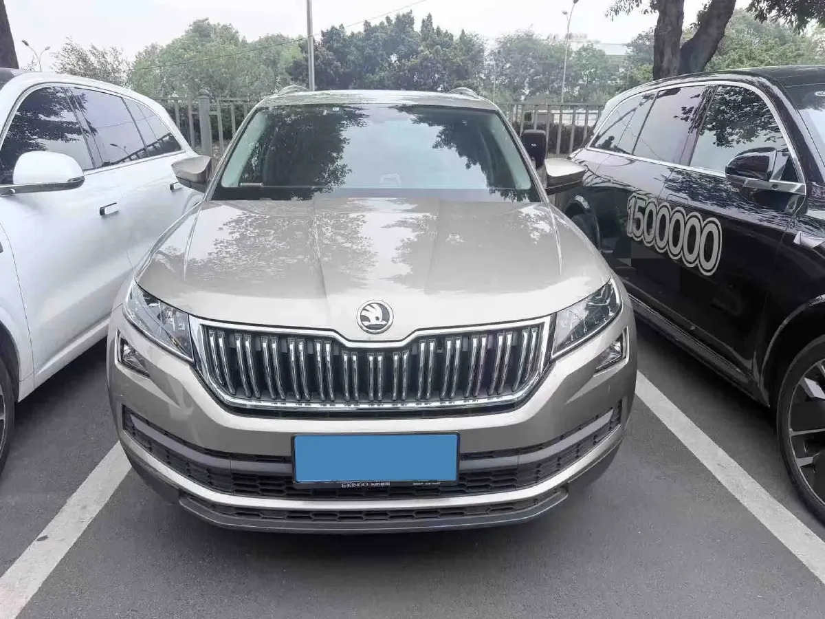 2020 Skoda Kodiak 2.0T 186HP L4 7DCT,autocango,china used car exporter,china ev exporter,chinese used car exporter,chinese used ev exporter