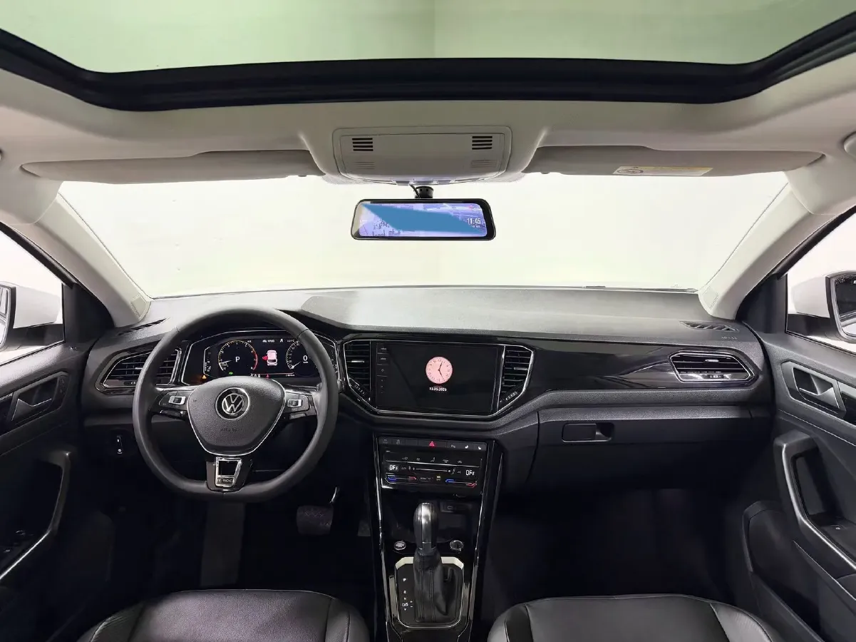2021 Volkswagen T-Roc 1.4T 150HP L4 7DCT,autocango,china used car exporter,china ev exporter,chinese used car exporter,chinese used ev exporter