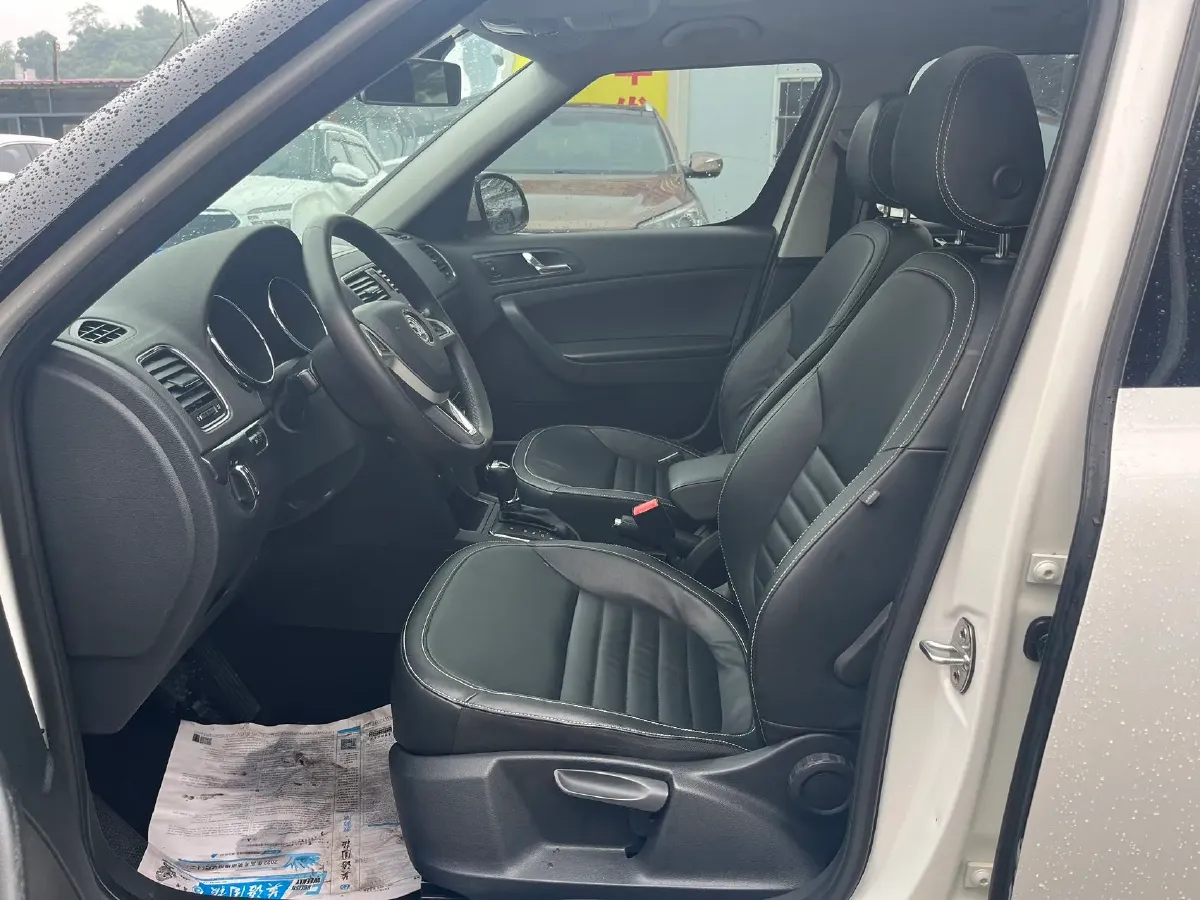 2017 Skoda Yeti 1.4T 150HP L4 7DCT,autocango,china used car exporter,china ev exporter,chinese used car exporter,chinese used ev exporter