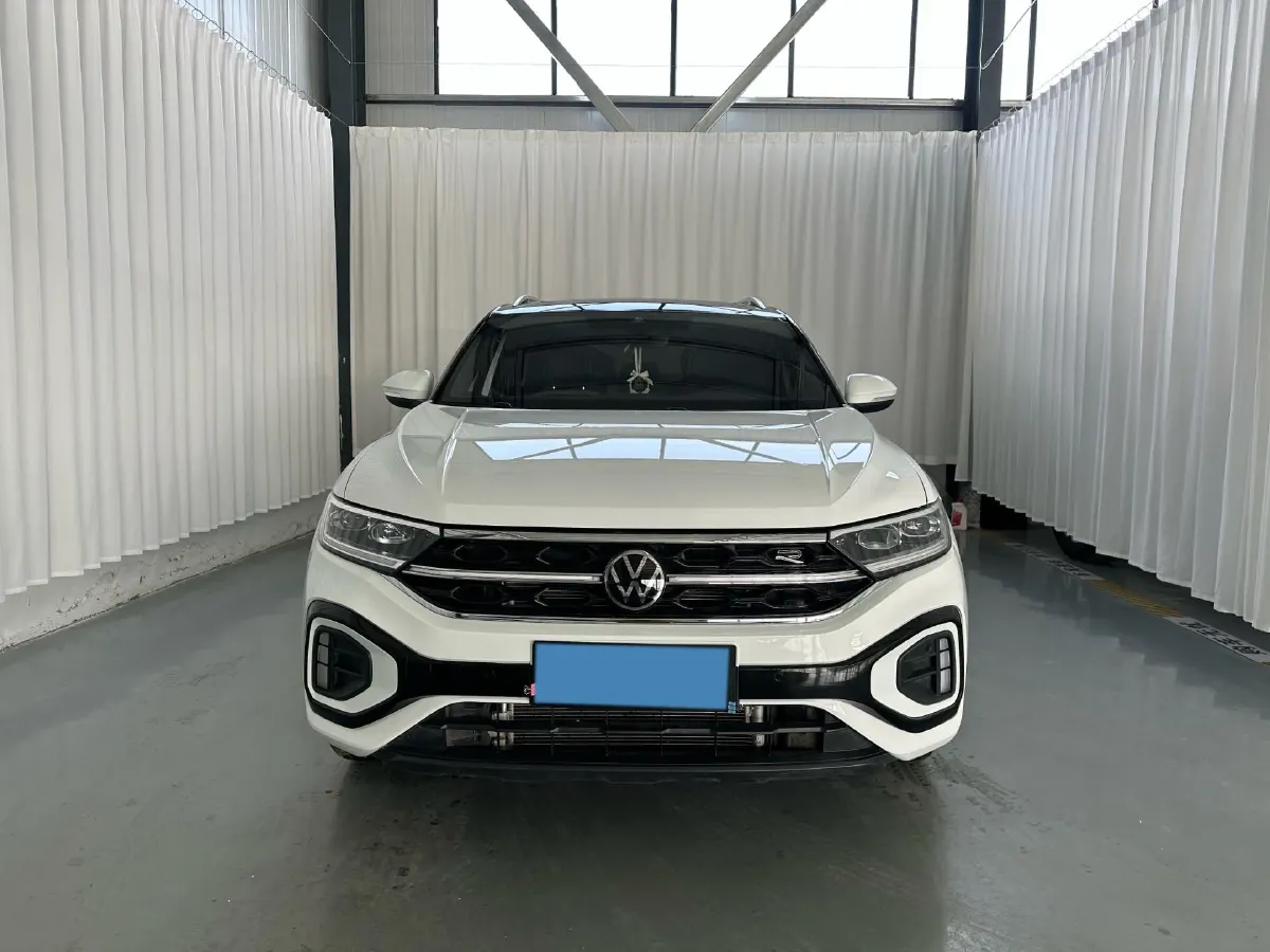 2024 Volkswagen T-Roc 1.5T 160HP L4 7DCT,autocango,china used car exporter,china ev exporter,chinese used car exporter,chinese used ev exporter