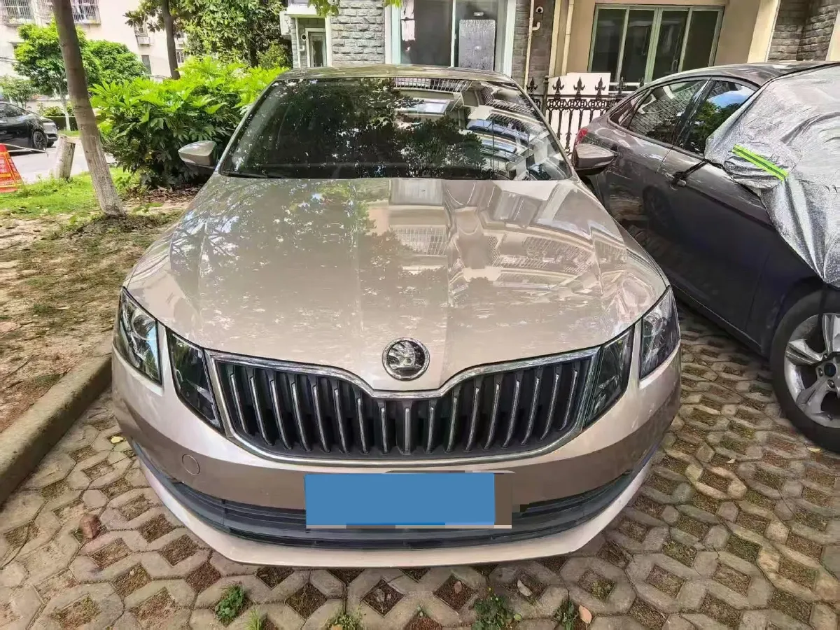 2021 Skoda Octavia 1.5L 113HP L4 6AT,autocango,china used car exporter,china ev exporter,chinese used car exporter,chinese used ev exporter