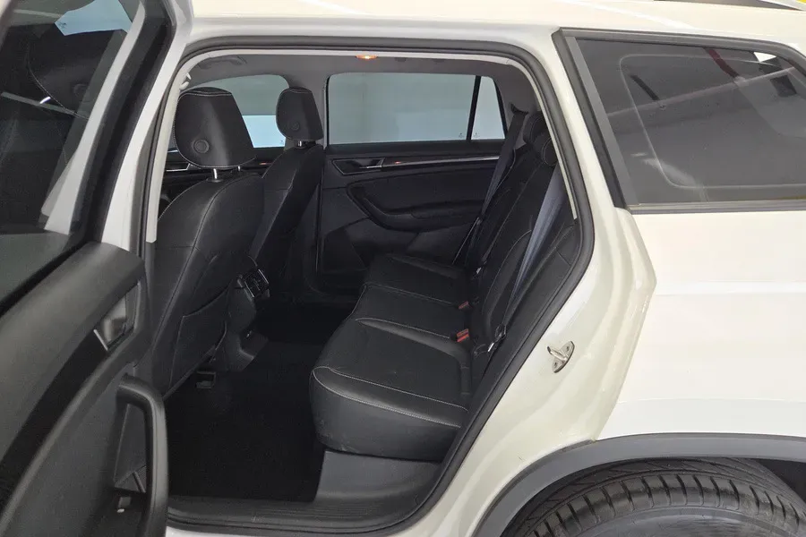 2024 Skoda Kodiak 2.0T 186HP L4 7DCT,autocango,china used car exporter,china ev exporter,chinese used car exporter,chinese used ev exporter