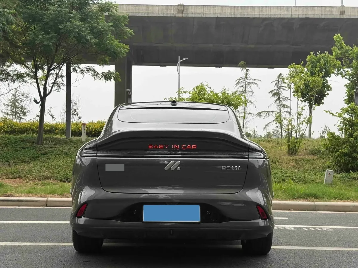 2025 IM LS6 BEV 83KWH,autocango,china used car exporter,china ev exporter,chinese used car exporter,chinese used ev exporter