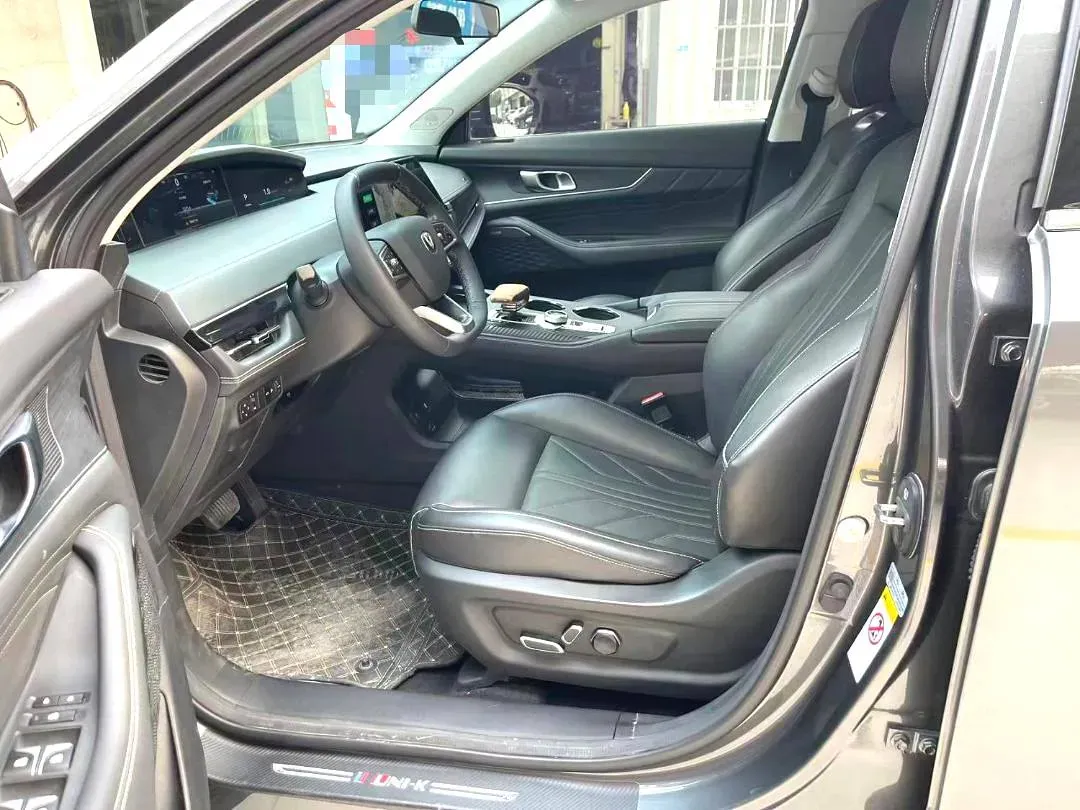 2021 ChangAn UNI-K 2.0T 233HP L4 8AT,autocango,china used car exporter,china ev exporter,chinese used car exporter,chinese used ev exporter