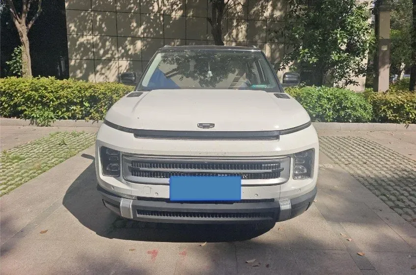 2023 Geely ICON 1.5T 181HP L4 7DCT,autocango,china used car exporter,china ev exporter,chinese used car exporter,chinese used ev exporter