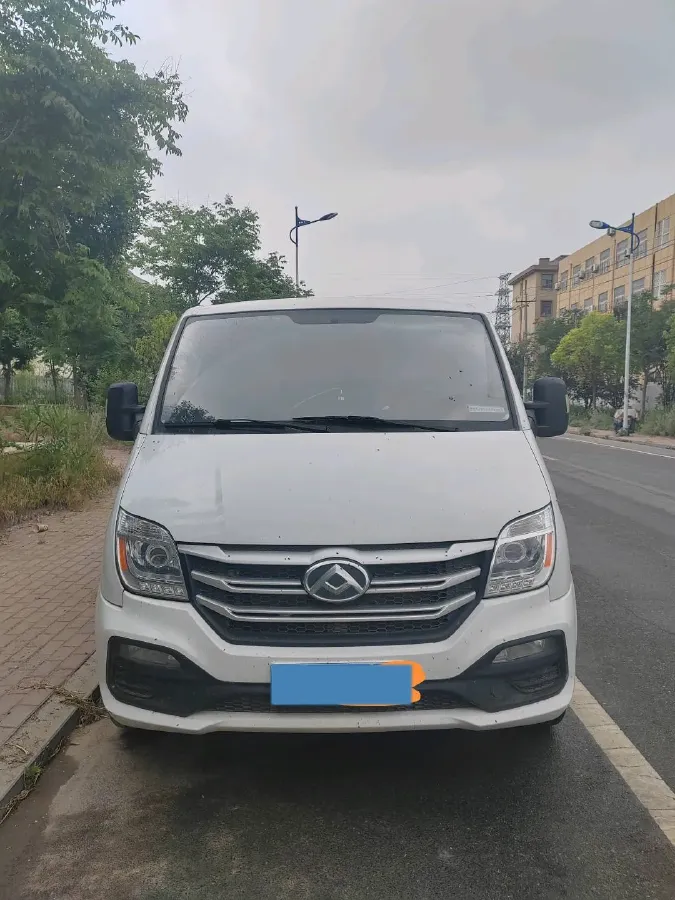 2023 MAXUS XinTu V80 2.0T 127HP L4 6MT,autocango,china used car exporter,china ev exporter,chinese used car exporter,chinese used ev exporter