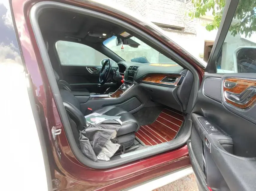 2017 Lincoln Continental 2.0T 261HP L4 6AT,autocango,china used car exporter,china ev exporter,chinese used car exporter,chinese used ev exporter