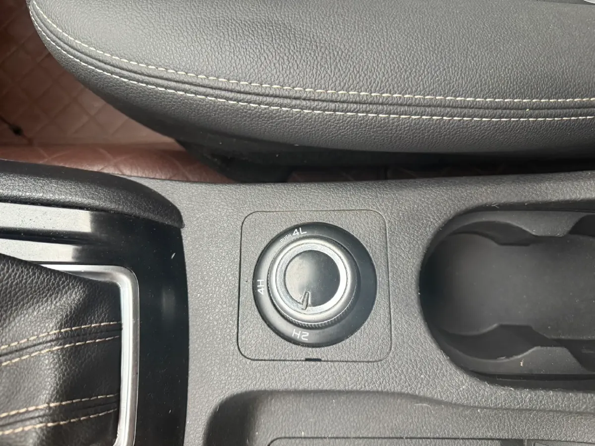 2020 Isuzu Mu-X 1.9T 166HP L4 6AT,autocango,china used car exporter,china ev exporter,chinese used car exporter,chinese used ev exporter