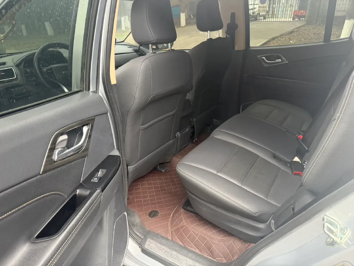 2020 Isuzu Mu-X 1.9T 166HP L4 6AT,autocango,china used car exporter,china ev exporter,chinese used car exporter,chinese used ev exporter