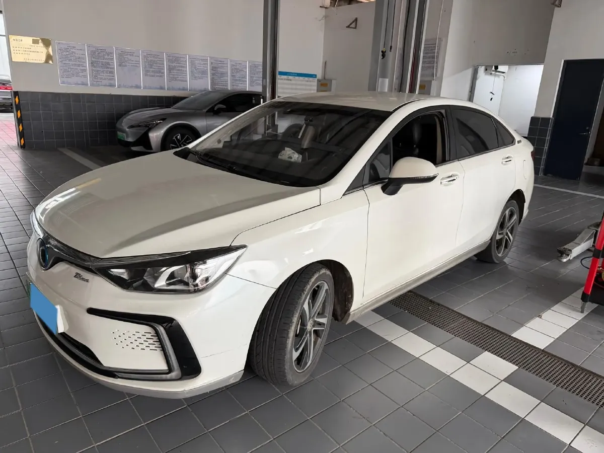 2018 BeiJing Auto EU5 BEV 53.66KWH,autocango,china used car exporter,china ev exporter,chinese used car exporter,chinese used ev exporter