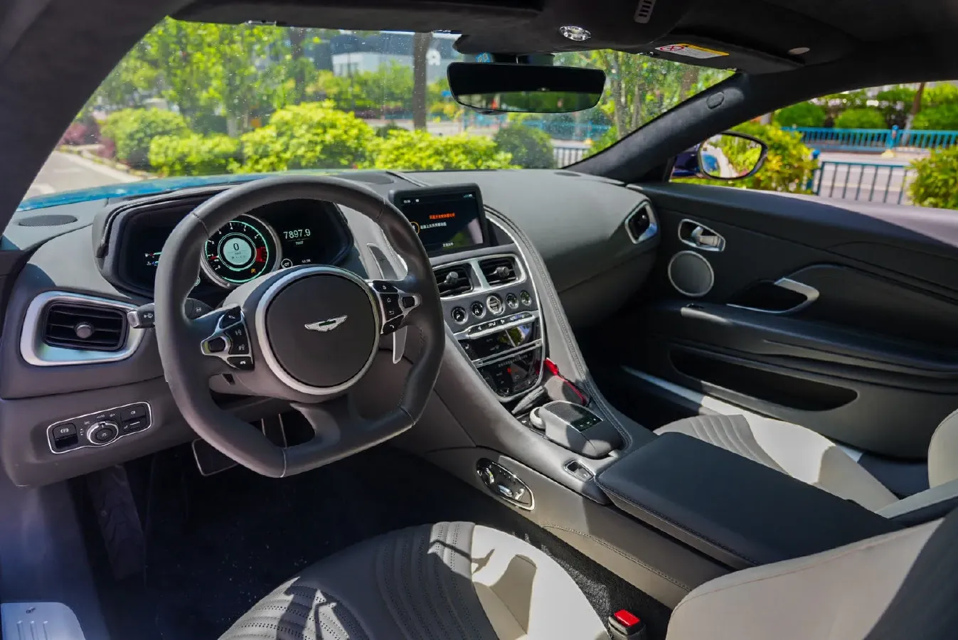 2020 Aston Martin DB11 4.0T 510HP V8 8AT,autocango,china used car exporter,china ev exporter,chinese used car exporter,chinese used ev exporter