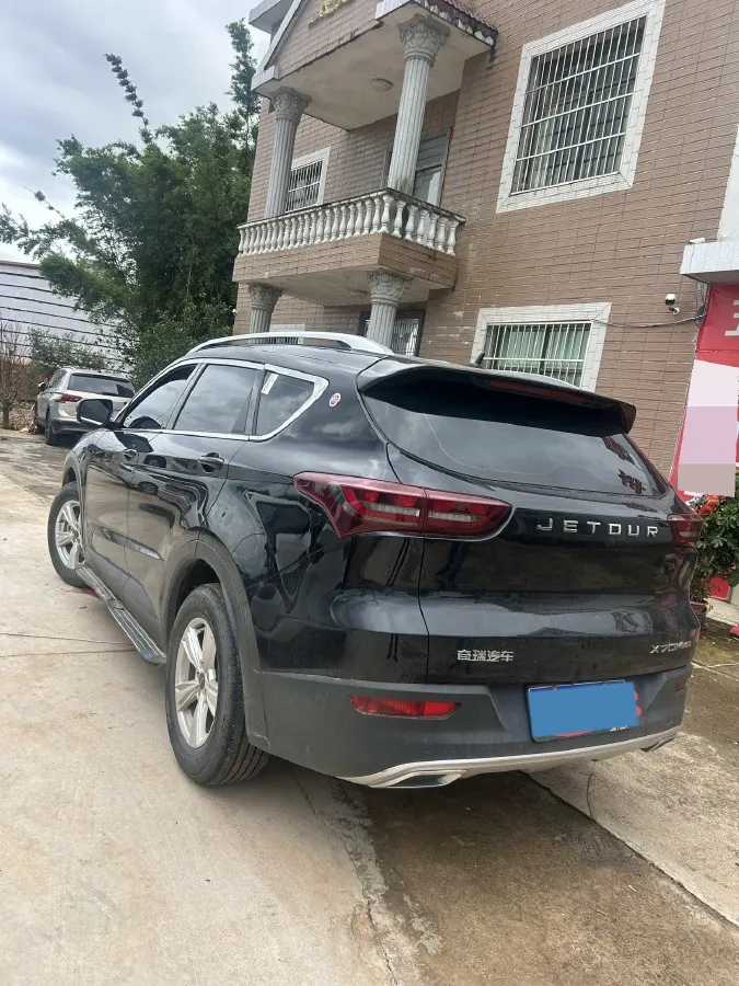 2022 Jetour X70M 1.5T 156HP L4 6MT,autocango,china used car exporter,china ev exporter,chinese used car exporter,chinese used ev exporter
