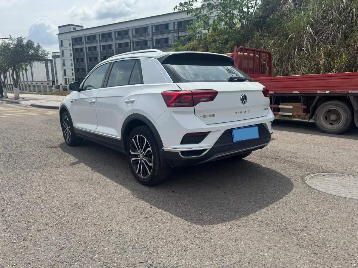 2020 Volkswagen T-Roc 1.4T 150HP L4 7DCT,autocango,china used car exporter,china ev exporter,chinese used car exporter,chinese used ev exporter