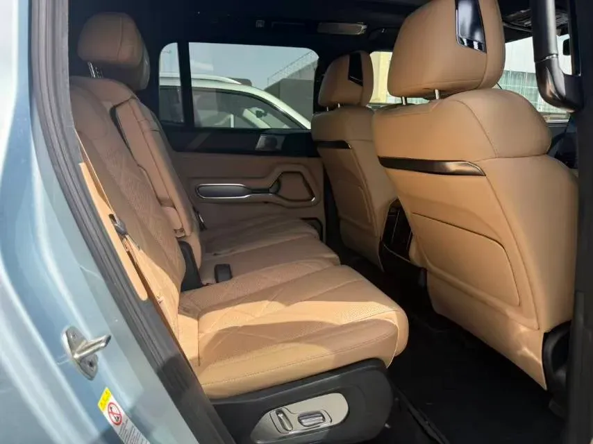 2025 FangChengBao Bao 8 2.0T 245HP L4 E-CVT PHEV 36.8KWH,autocango,china used car exporter,china ev exporter,chinese used car exporter,chinese used ev exporter