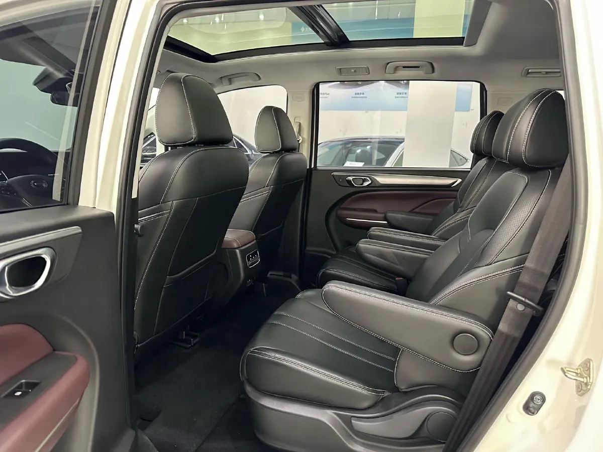 2021 GAC Trumpchi M6 1.5T 169HP L4 7DCT,autocango,china used car exporter,china ev exporter,chinese used car exporter,chinese used ev exporter