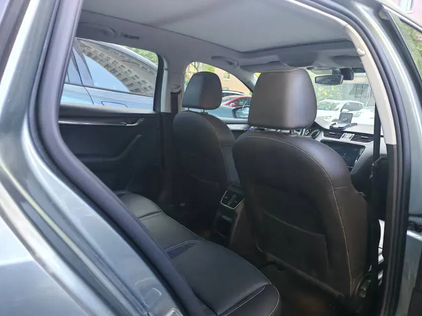 2019 Skoda Octavia 1.4T 150HP L4 7DCT,autocango,china used car exporter,china ev exporter,chinese used car exporter,chinese used ev exporter