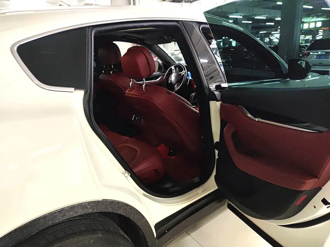 2019 Maserati Levante 3.0T 350HP V6 8AT,autocango,china used car exporter,china ev exporter,chinese used car exporter,chinese used ev exporter