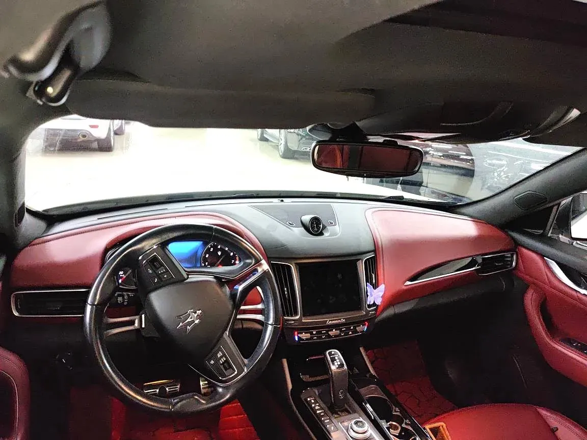 2019 Maserati Levante 3.0T 350HP V6 8AT,autocango,china used car exporter,china ev exporter,chinese used car exporter,chinese used ev exporter