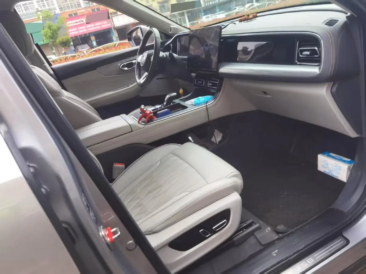 2022 GAC Trumpchi GS8 2.0T 252HP L4 8AT,autocango,china used car exporter,china ev exporter,chinese used car exporter,chinese used ev exporter