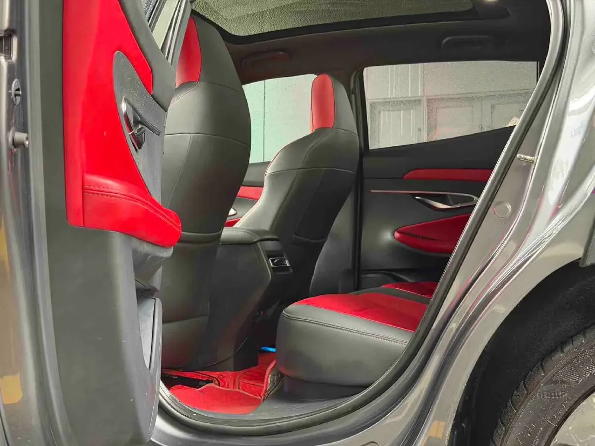 2020 ChangAn UNI-T 1.5T 180HP L4 7DCT,autocango,china used car exporter,china ev exporter,chinese used car exporter,chinese used ev exporter