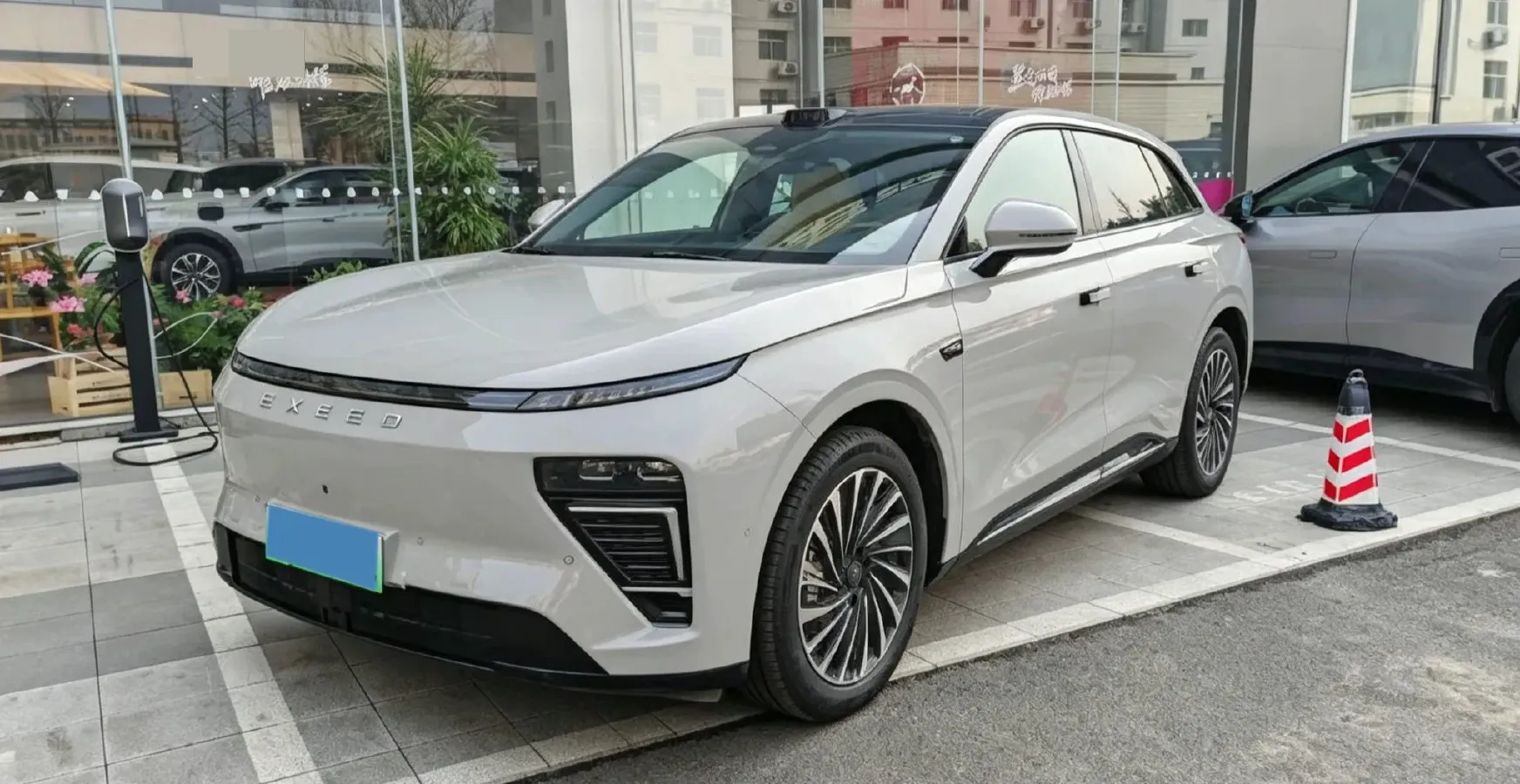 2025 Exceed Sterra ET 1.5T 156HP L4 REEV,autocango,china used car exporter,china ev exporter,chinese used car exporter,chinese used ev exporter