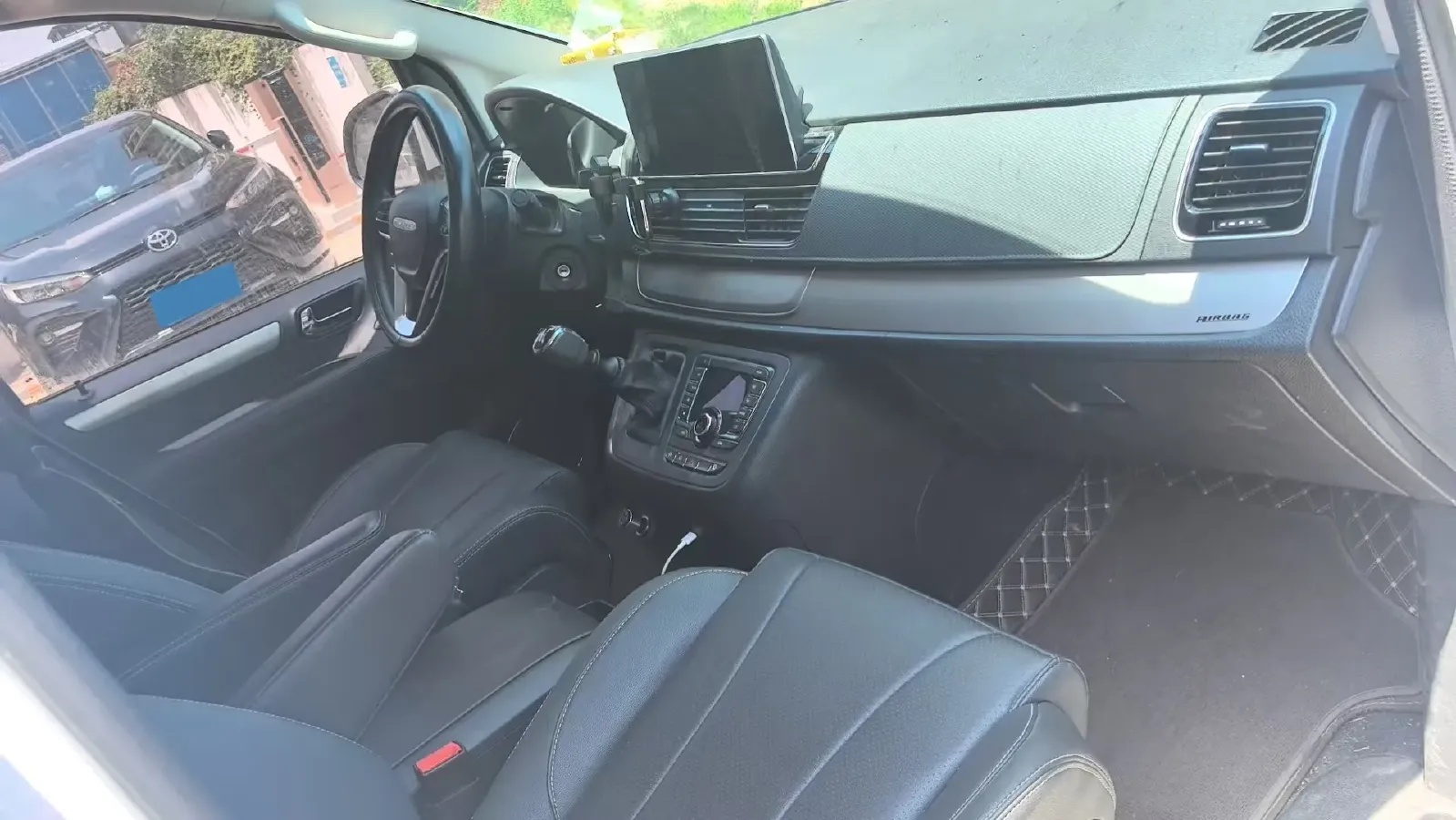 2023 MAXUS G10 2.0T 163HP L4 6MT,autocango,china used car exporter,china ev exporter,chinese used car exporter,chinese used ev exporter