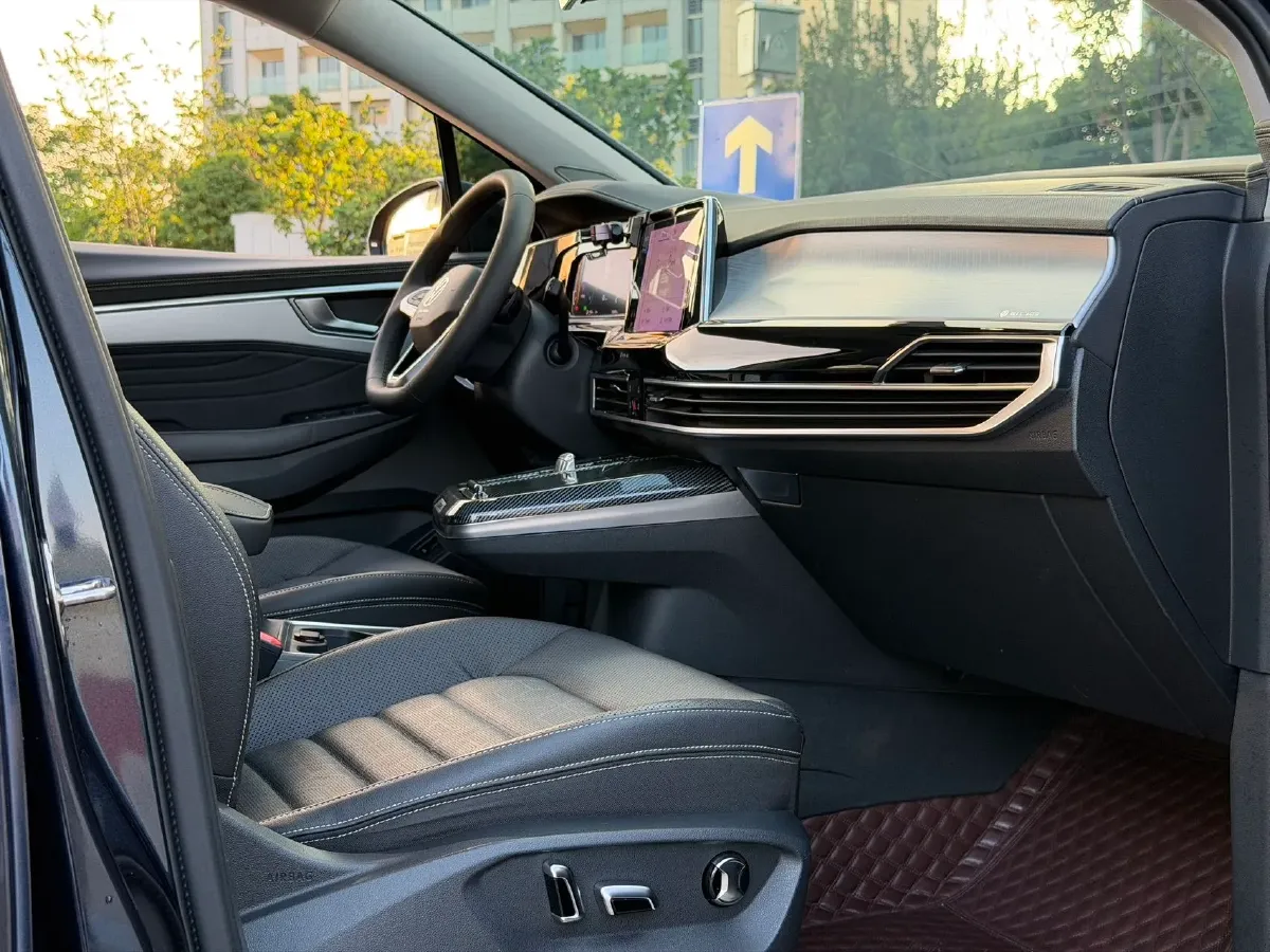 2021 Volkswagen Talagon 2.0T 220HP L4 7DCT,autocango,china used car exporter,china ev exporter,chinese used car exporter,chinese used ev exporter